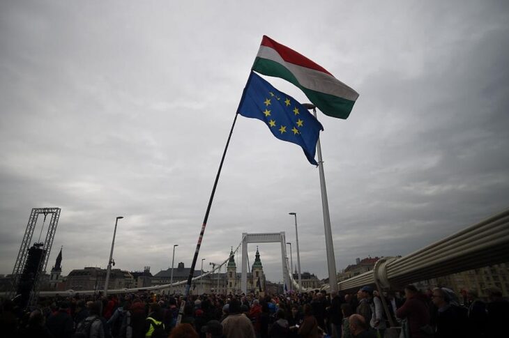 Новини світу - В ЄС створюють групу для розслідування шпигунства Угорщини