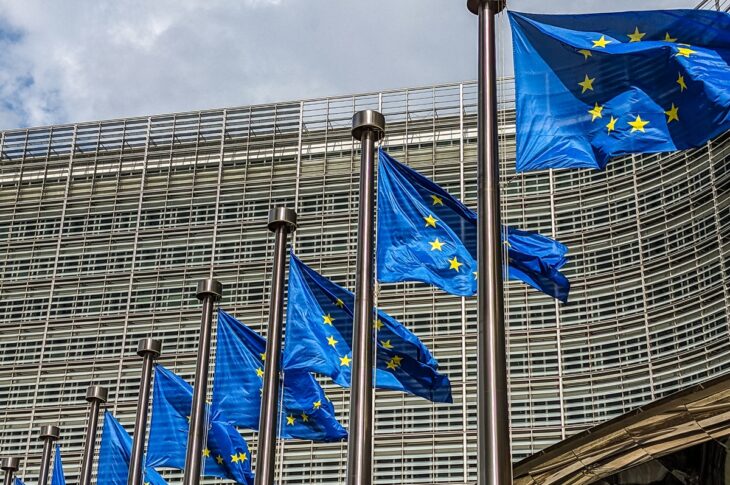 Новини світу - В Єврокомісії зреагували на виведення військ США з Європи