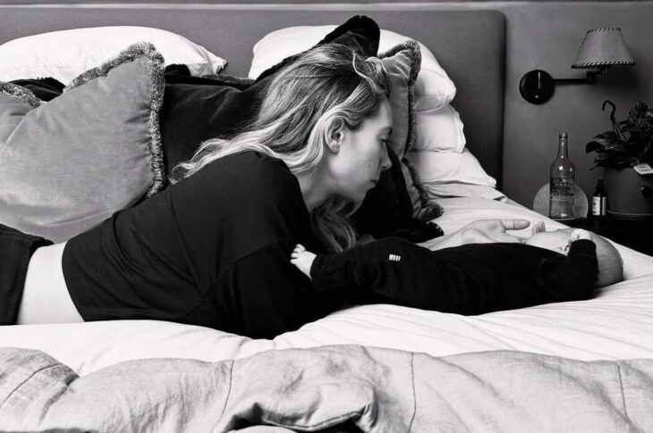 Новини культури - Ванесса Кірбі вперше стала мамою