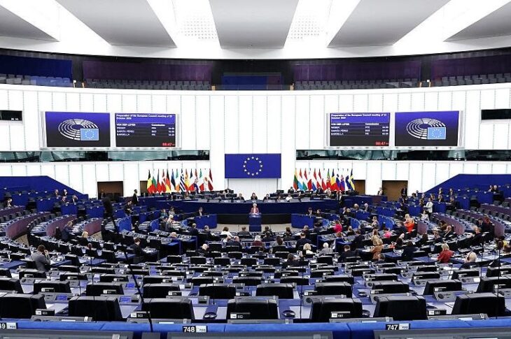 Новини світу - ЄС ухвалив 19-й пакет санкцій проти Росії - ЗМІ