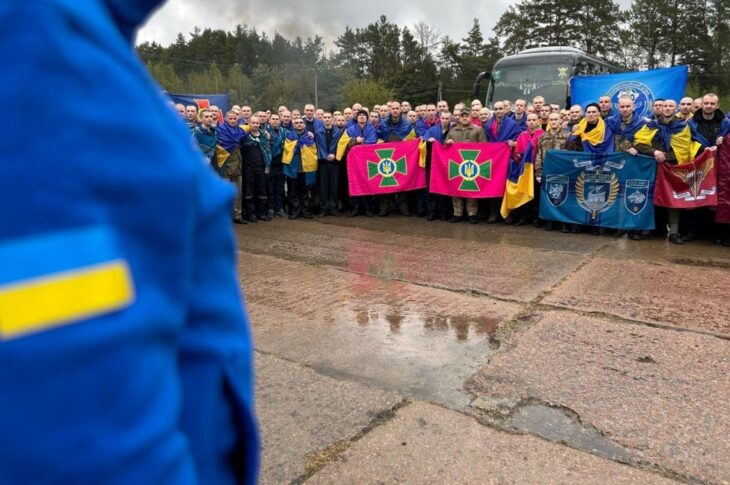 Новини України - З полону повернулись 205 військових і цивільних