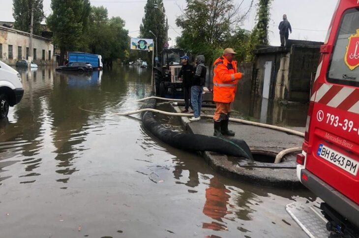 Новини України - Жителів Одеси попередили про небезпеку нових злив