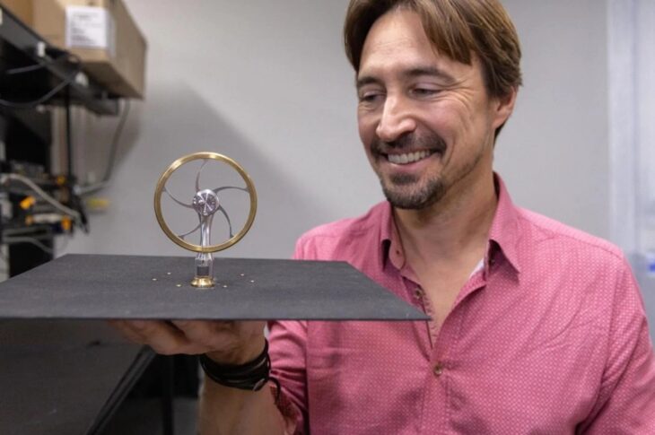 Технології - Американські вчені винайшли двигун, який отримує енергію під нічним небом