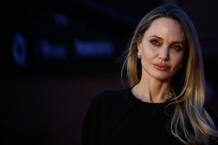 Новини України - Джолі не попереджала владу про свій візит