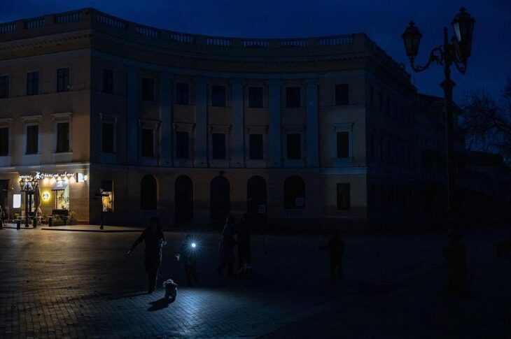 Новини України - Енергетики розповіли про відключення світла в суботу