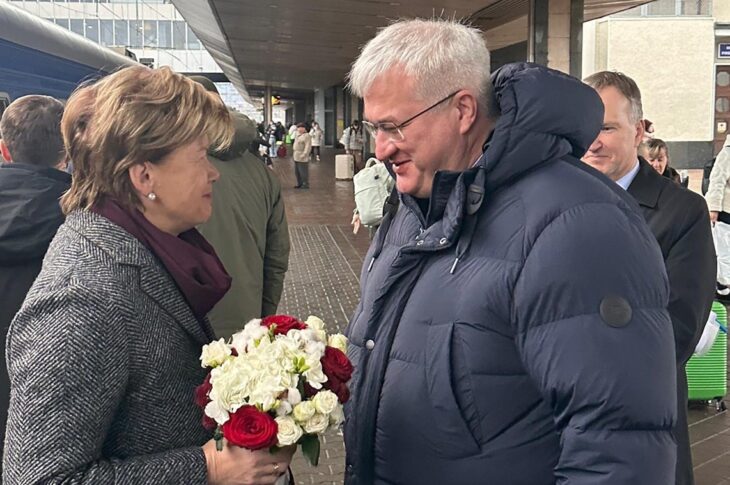Новини Києва - Глава МЗС Латвії прибула до Києва