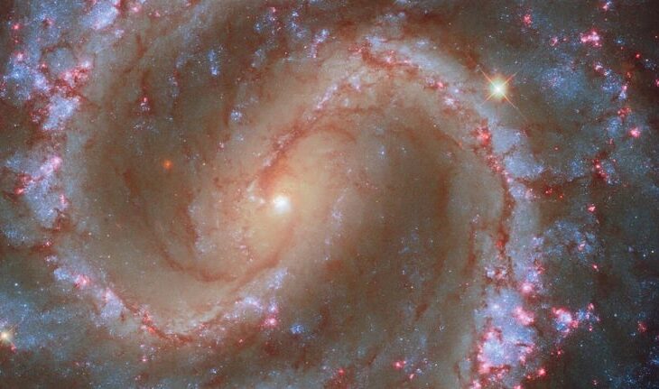 Технології - Хаббл показав таємничу спіральну галактику NGC 4535