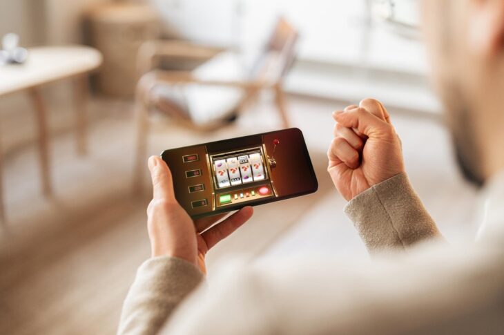 Новини України - Мінцифри заблокувало в TikTok 47 акаунтів за рекламу казино