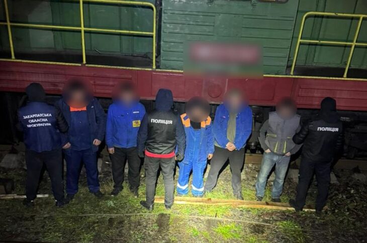Новини України - На Закарпатті працівники Укрзалізниці викрадали пальне з локомотивів