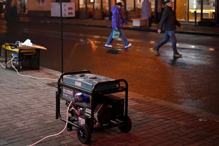 Новини України - Названо обсяги відключень світла на початку зими