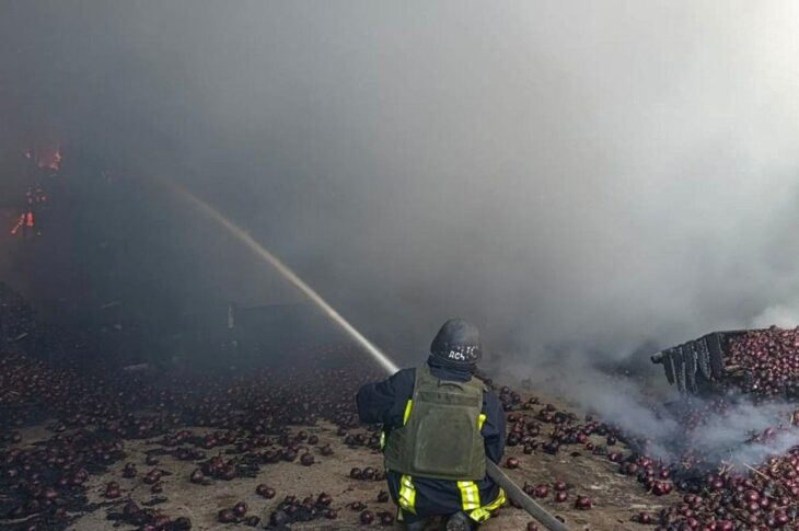 Новини України - РФ атакувала Дніпропетровщину дронами: спалахнули пожежі, є поранена