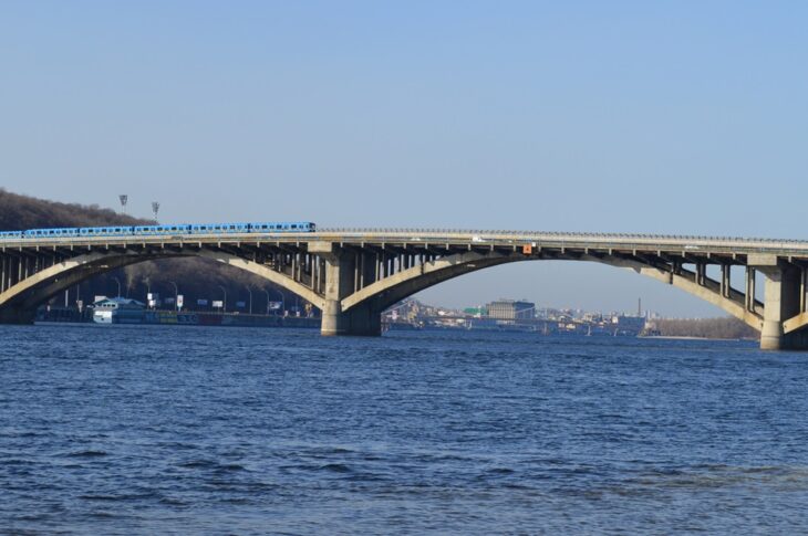 Новини Києва - Рух мостом Метро обмежать 15-16 листопада