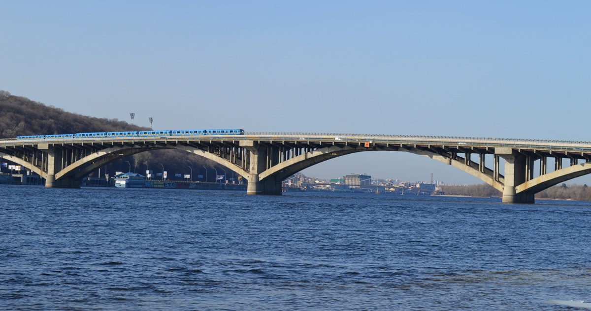 Новини Києва - Рух мостом Метро обмежать 15-16 листопада