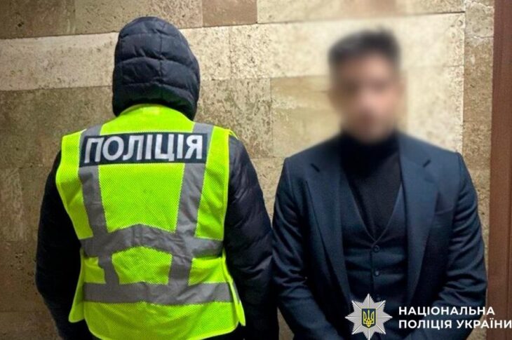 Новини Києва - У Києві четверо рекетирів вимагали у чоловіка $50 тисяч