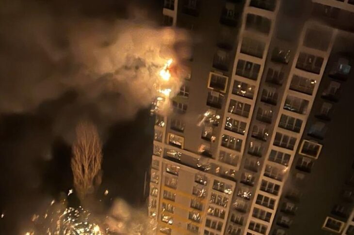 Новини Києва - У Києві влучання уламків у будинки, є поранені