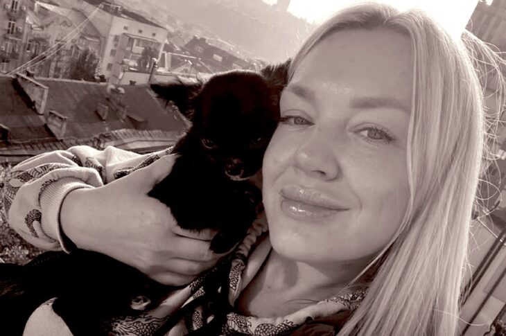 Новини України - Удар по Слав’янську: волонтерка загинула під час годування тварин