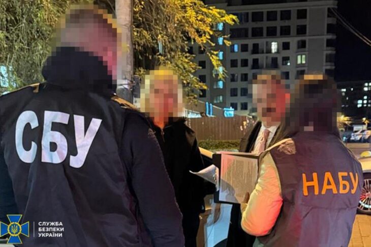 Новини України - В Одесі суддю і адвоката затримали за хабарі