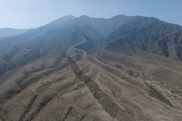 Технології - Вчені розгадали загадку 5200 отворів у перуанських Андах