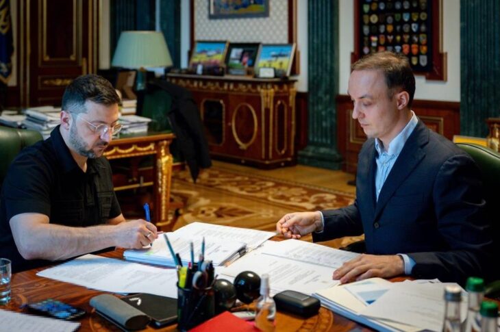 Новини України - Зеленський підписав нові санкції проти Росії