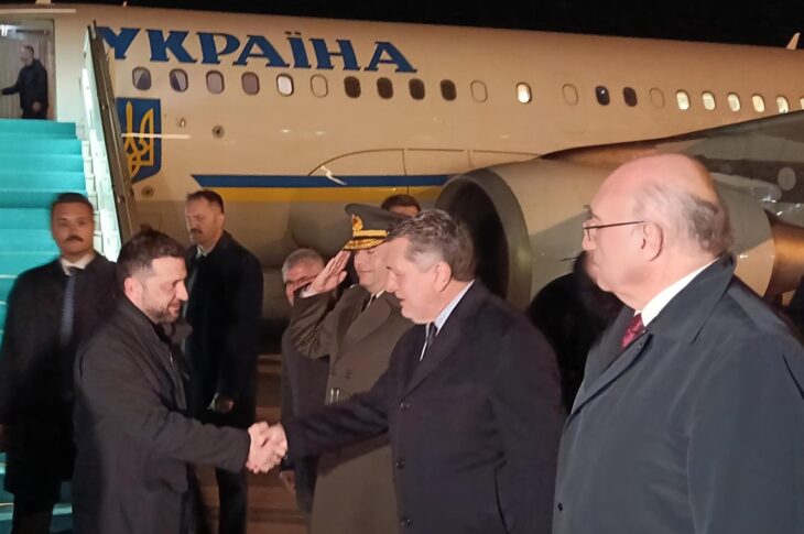 Новини політики - Зеленський прибув в Анкару, де його зустрів Умєров