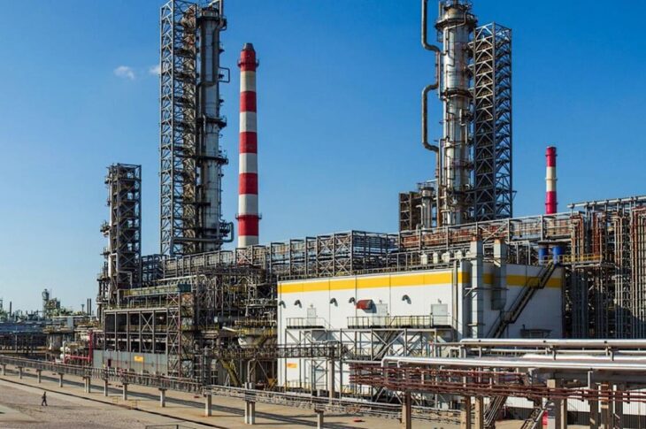 Новини бізнесу - Зупинив роботу НПЗ, що постачає Москві паливо - ЗМІ