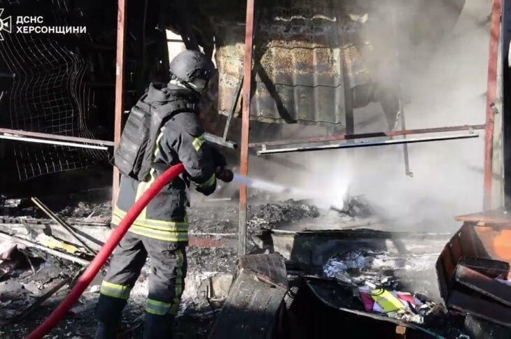 Херсон: російські війська завдали удару по міському ринку – загинув чоловік