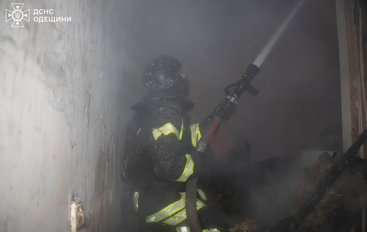 Новини України - Атака на Одесу: пошкоджено ліцей та житловий будинок