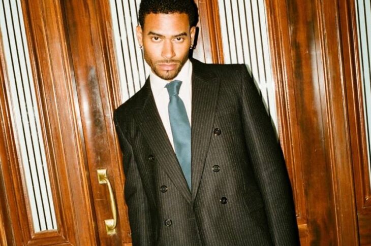 Новини спорту - Брат футболіста МЮ влаштував акцію на трибунах під час матчу