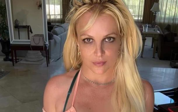 Новини культури - Брітні Спірс замислюється про втечу до Британії