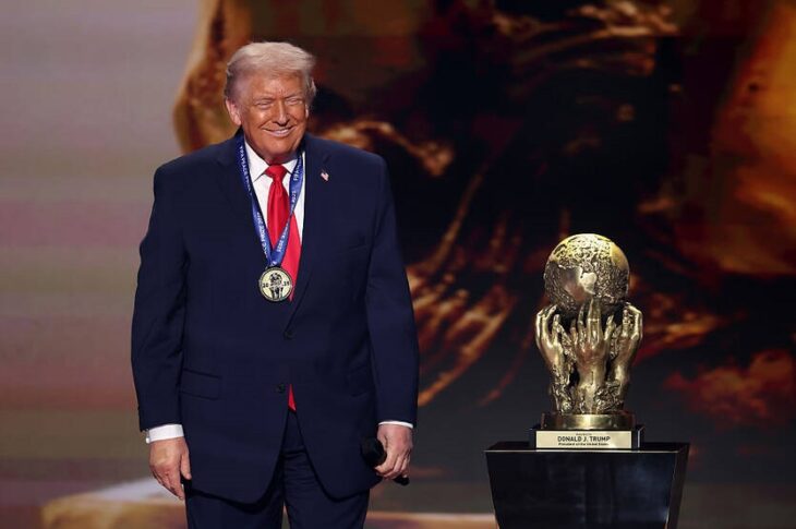 Новини спорту - Дональд Трамп удостоївся честі стати володарем футбольної Премії миру