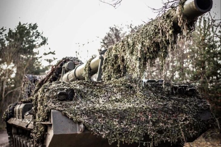 Новини України - ГШ: РФ тисне з допомогою авіації, 200 атак відбито