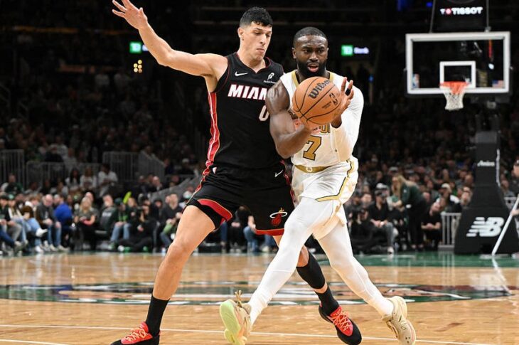 Новини спорту - НБА: Бостон впевнено переміг Майамі