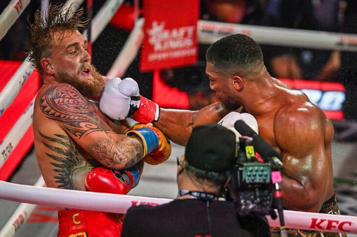 Новини спорту - Нокаут Джошуа обернувся тяжкою травмою для Пола