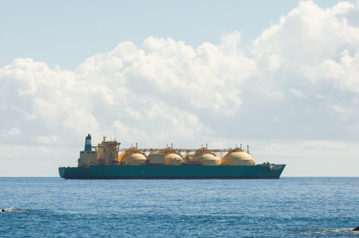 Новини світу - Підсанкційний порт Газпрому відновив постачання ЗПГ до Китаю