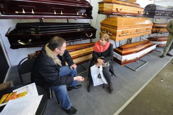 Новини бізнесу - Похоронні бюро РФ збільшили дохід на тлі рекордних втрат росіян - соцмережі