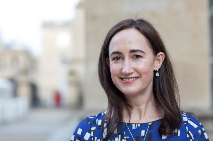 Новини культури - Померла письменниця Софі Кінселла - авторка культової серії Шопоголік