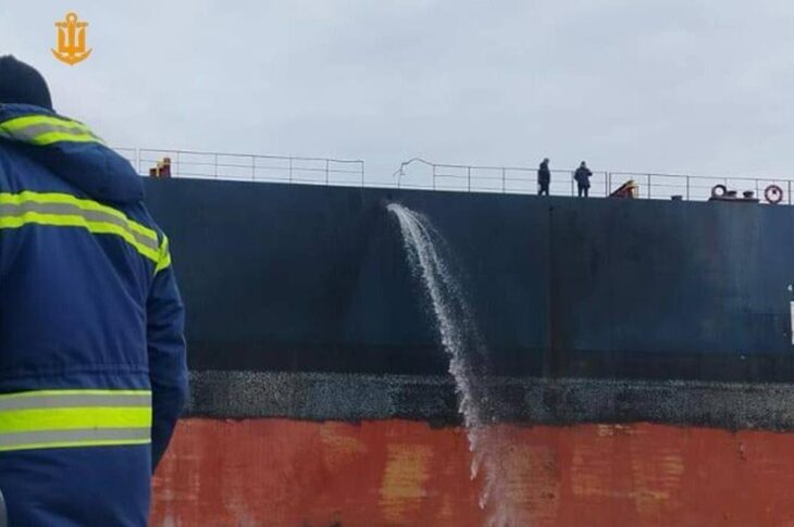 Новини України - Росія вдарила по двох цивільних суднах - ВМС