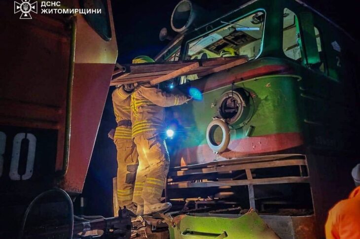 Новини України - Удар по поїзду під Коростенем: БпЛА перешкоджають відновленню