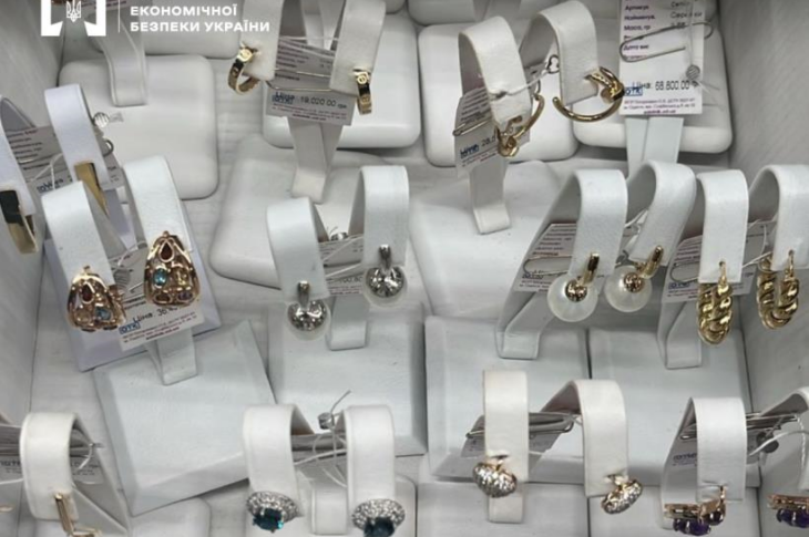 Новини України - В Одесі виготовляли "ювелірку" під виглядом світових брендів
