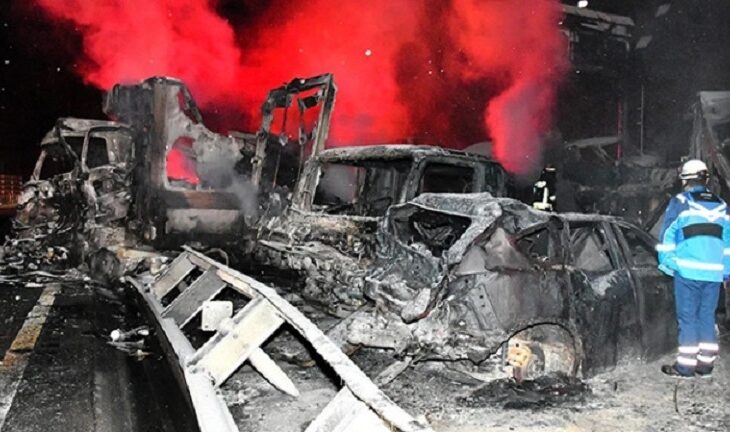 Новини світу - В Японії сталася ДТП за участю понад 50 авто, є загиблі