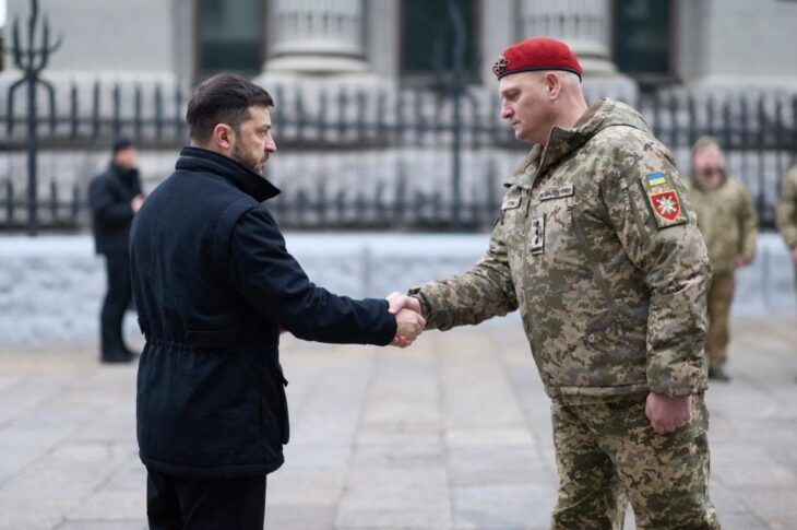 Новини України - Зеленський відзначив нагородами воїнів ракетних військ та артилерії