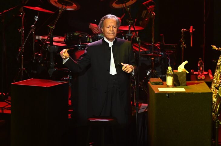 Новини культури - Хуліо Іглесіаса звинуватили в сексуальних домаганнях