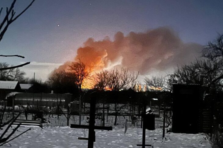 Новини світу - Перший пішов: РФ починає рік з палаючим НПЗ