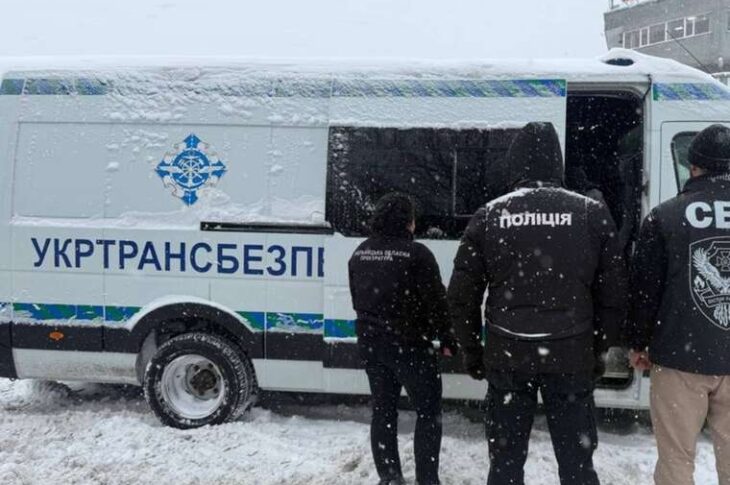 Корупція - По 30 тисяч за зелений коридор на Хмельниччині та Черкащині викрили корупцію в Укртрансбезпеці