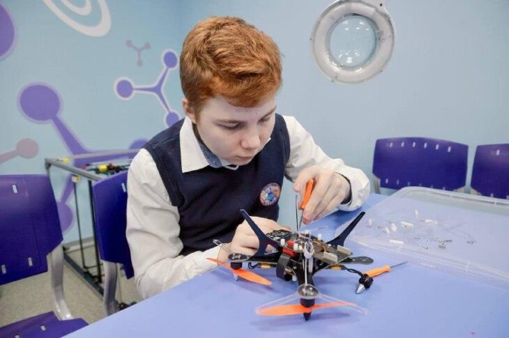 Новини світу - РФ інтегрує підготовку з БпЛА у систему фізичного виховання - розвідка