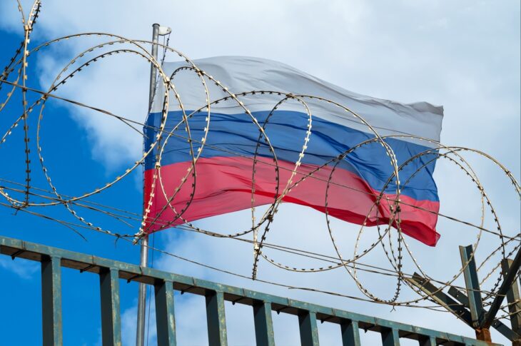 Новини світу - США призупиняють видачу віз росіянам