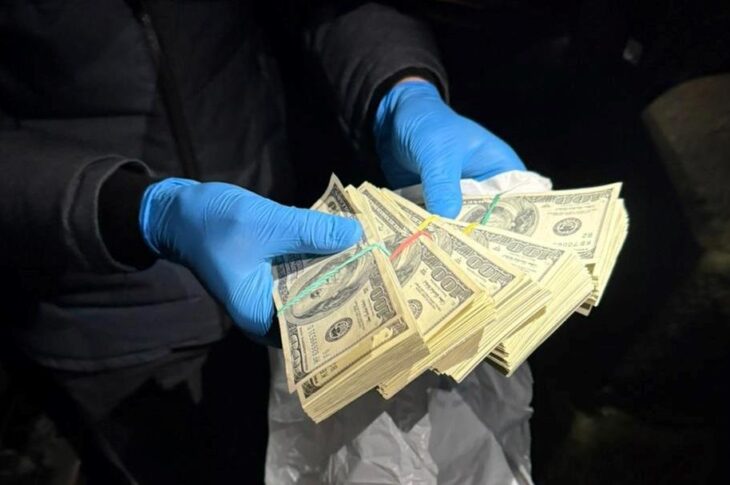 Новини Києва - У Києві шахрай вимагав $100 тисяч у посадовця ТЦК