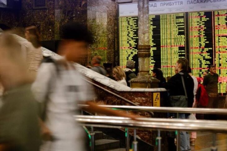 Новини бізнесу - Укрзалізниця відкрила продаж квитків на рейси за новими графіками