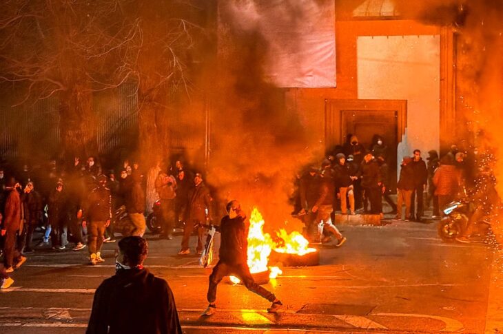 Новини світу - Загрози від Трампа. Що з протестами в Ірані