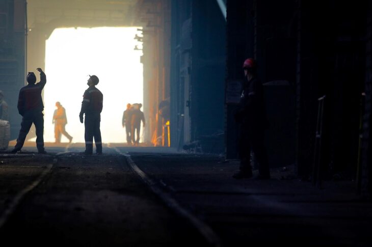 Новини бізнесу - Запоріжсталь призупинила виробництво через атаку Росії